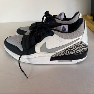 Size 10 Jordan Legacy 312 Low Light Smoke Gray